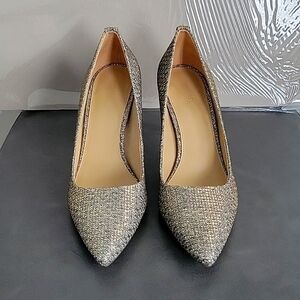 Michael Kors Gold Glitter Mesh pump size 10